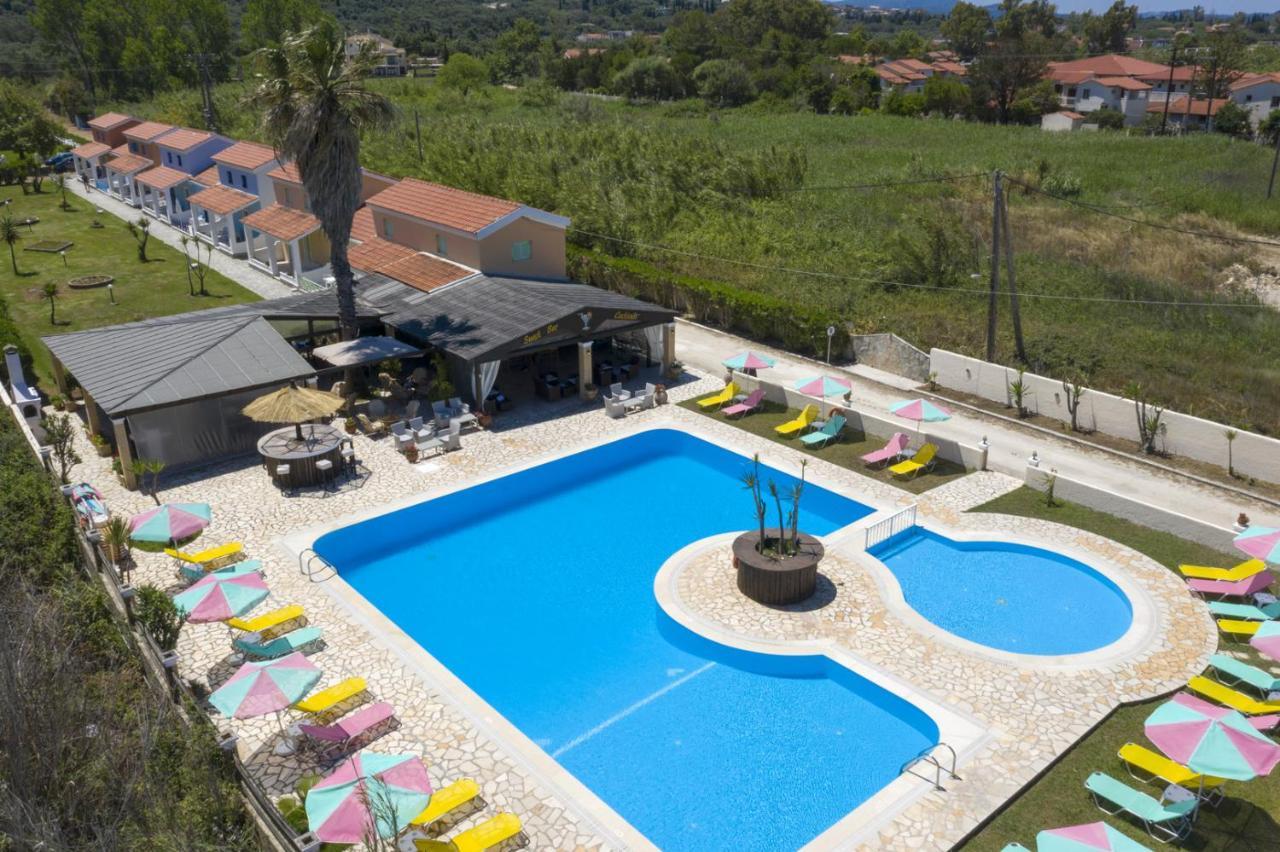 Villa Amorossa With Garden View & Shared Pool By Konnect, Roda  Esterno foto